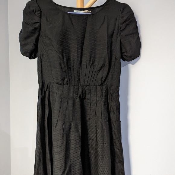 Urban Outfitters Kimchi Blue Silk Cotton Blend Fitted Dress | Black | Size 2 - Picture 1 of 5
